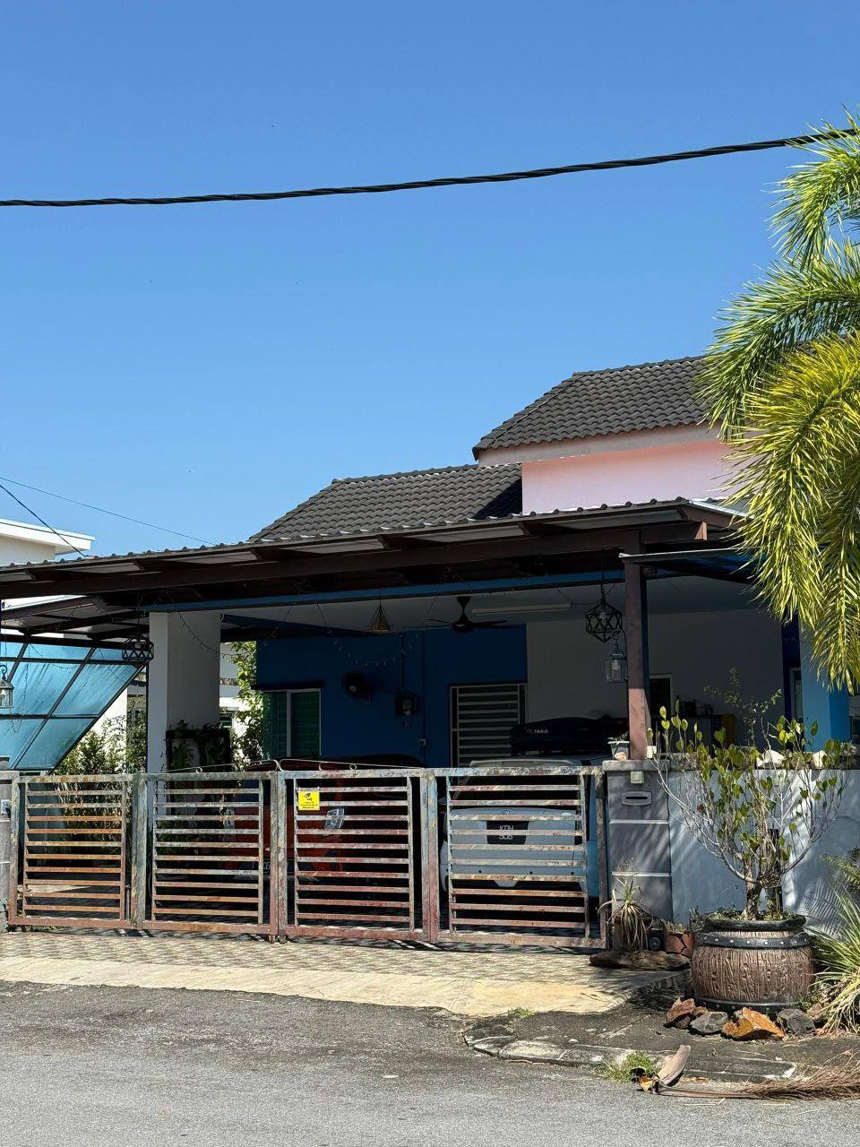 TAMAN SERI ASTANA 📍 | RENOVATED | BANGLO SETINGKAT | BELOW MARKET VALUE RM70,000 2