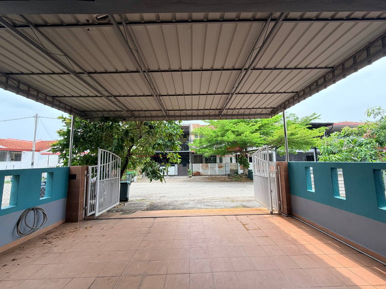 ▪️1 KM TAMAN AWAM BPJ HILLPARK 📍 | RENOVATED | TERES SETINGKAT | BELOW MARKET VALUE RM280,000 | ZERO DEPOSIT | BOOKING 1K 3